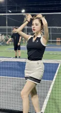 Thời trang khoe dáng trên sân pickleball của mỹ nhân Việt