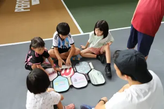Trẻ em có nên học pickleball sớm hay không?