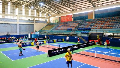 Vì sao pickleball gây sốt tại Hà Nội?