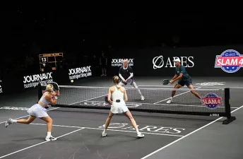 Andre Agassi ẵm giải thưởng 1 triệu USD ở giải Pickleball Slam 4