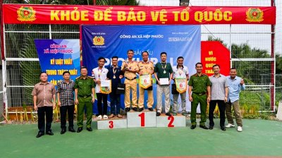 Công an xã Hiệp Phước tổ chức giải Pickleball chào mừng ngày lễ lớn