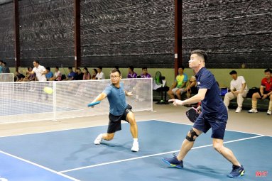Sôi nổi các giải thể thao chào mừng khai trương du lịch biển Hà Tĩnh